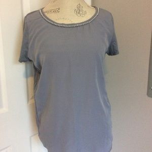 ⭐️Ann Taylor outlet t-shirt with bling⭐️